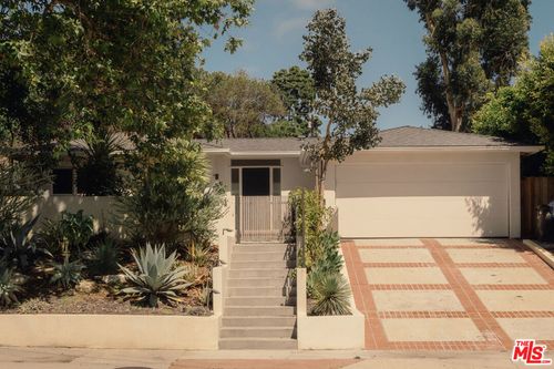 914 Bienveneda Ave, Pacific Palisades, CA, 90272 | Card Image