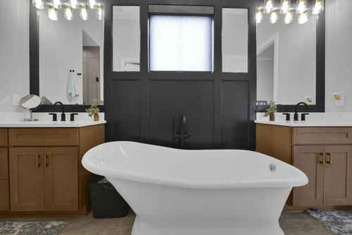 170 Barrington Pl, Powell, OH, 43065-3537 | Card Image