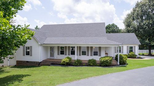 136 Eiffel Tower Ln, Paris, TN, 38242-5048 | Card Image