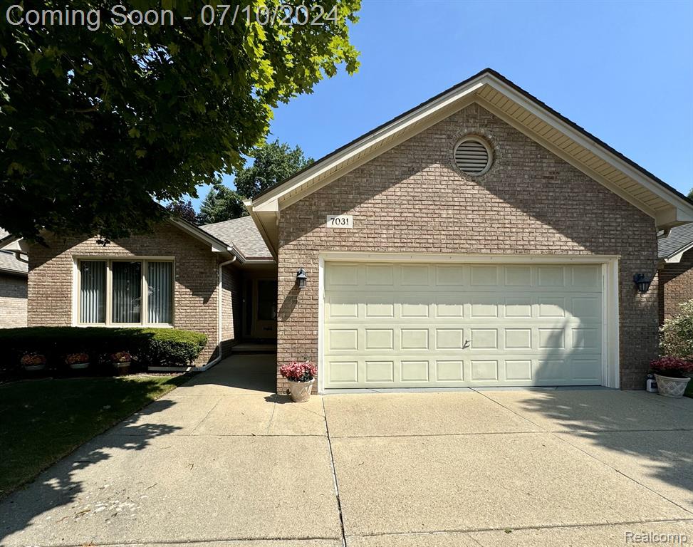 Carriage Creek Dr, Washington, MI 48094 #1