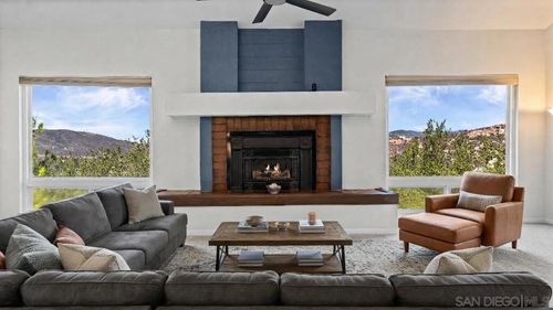 5-15615 Vista Vicente Dr, Ramona, CA, 92065-4373 | Card Image