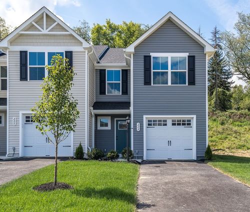 224 Smith Ln, Beaver Falls, PA, 15010-1317 | Card Image