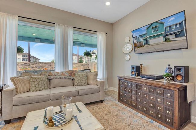 Living Area | Image 5