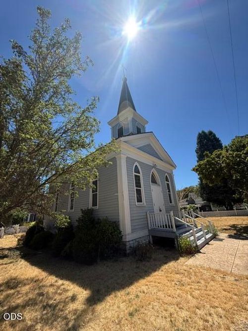 280 N 4th St, Jacksonville, OR, 97530-9473 | Card Image