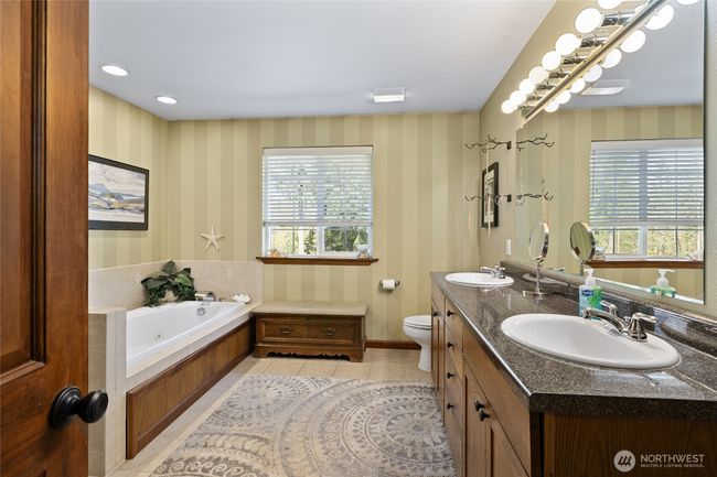 Primary bath | Image 26