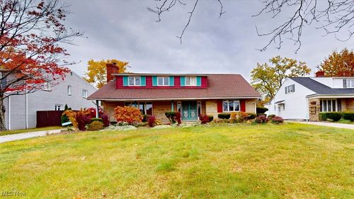 3283 Van Aken Blvd, Shaker Heights, OH, 44120-3507 | Card Image