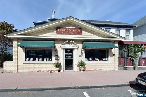 45 E Main St, Ramsey, NJ, 07446-1924 | Card Image