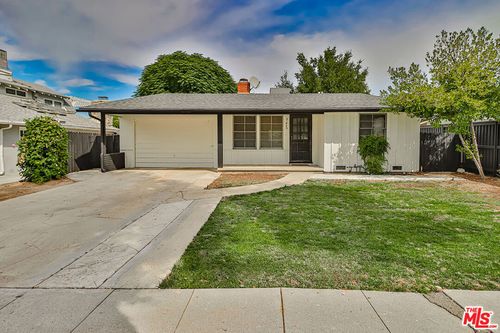 21905 Viscanio Rd, Woodland Hills, CA, 91364-4234 | Card Image
