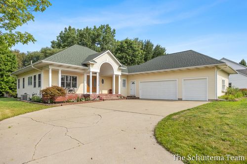 6219 Walton Heath Dr, Hudsonville, MI, 49426-8914 | Card Image