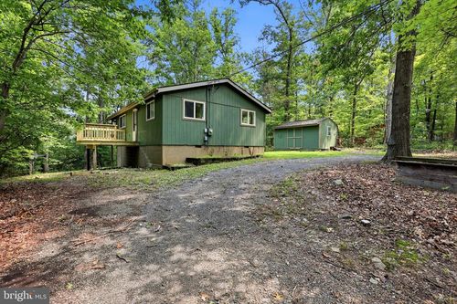 96 Persimmon Ln, GERRARDSTOWN, WV, 25420-3836 | Card Image