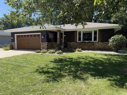 345 Beechwood Dr, Janesville, WI, 53548-3319 | Card Image