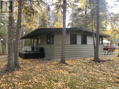 411 Prospect Dr, House other with 2 bedrooms, 1 bathrooms and null parking in Waskesiu Lake SK | Image 2