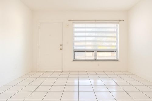 apt-15-4928 Hollywood Blvd, HOLLYWOOD, FL, 33021-6525 | Card Image