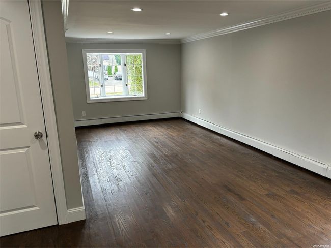 56 Sagebrush Ln, House other with 4 bedrooms, 3 bathrooms and null parking in Islandia NY | Image 4
