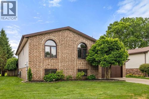 283 Ramblewood Dr, Lasalle, ON, N9J3B2 | Card Image