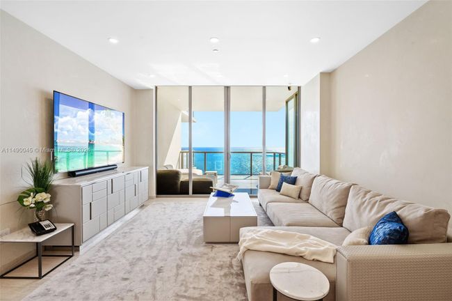 2502 - 9703 Collins Ave, Condo with 2 bedrooms, 3 bathrooms and null parking in Bal Harbour FL | Image 4