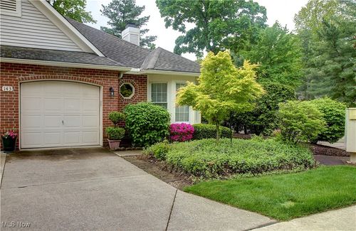 401 Bounty Way, Avon Lake, OH, 44012-2484 | Card Image