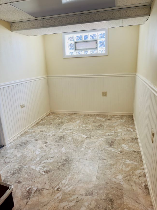 9321 S 81 St Ct, House other with 3 bedrooms, 3 bathrooms and 2 parking in Hickory Hills IL | Image 16
