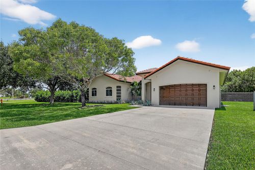 27601 Sw 152nd Ct, Homestead, FL, 33032-7246 | Card Image