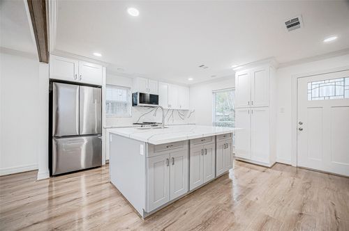 1739 Nocturne Ln, Houston, TX, 77043-3357 | Card Image
