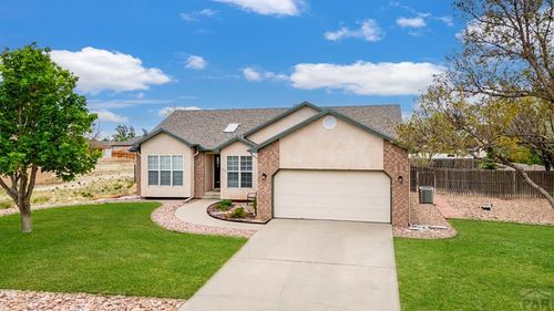 106 S Golfwood Dr W, Pueblo West, CO, 81007-3652 | Card Image