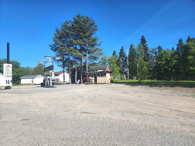 38 Huron Rd, Home with 0 bedrooms, 1 bathrooms and 15 parking in Cochrane ON | Image 4
