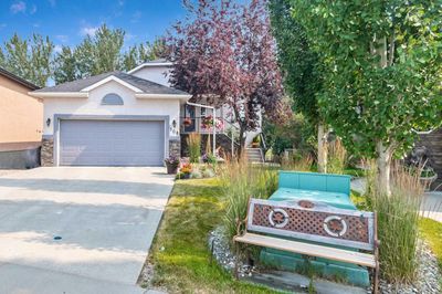 108 Lineham Acres Grove Nw, House detached with 3 bedrooms, 2 bathrooms and 4 parking in High River AB | Image 1