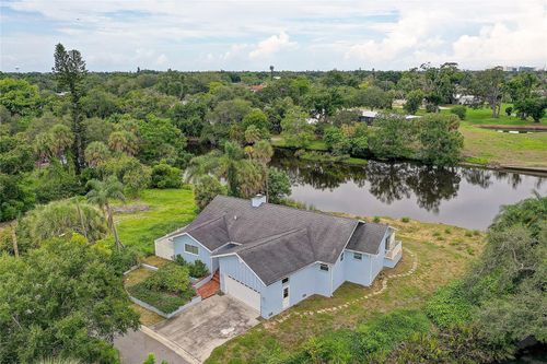 3214 N Seclusion Dr, SARASOTA, FL, 34239-6509 | Card Image