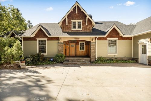 85 Park Dr, Running Springs, CA, 92382-7502 | Card Image