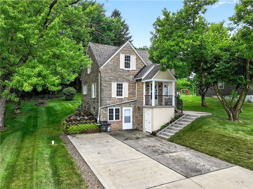 1605 Maratta Rd, Aliquippa, PA, 15001-4056 | Card Image