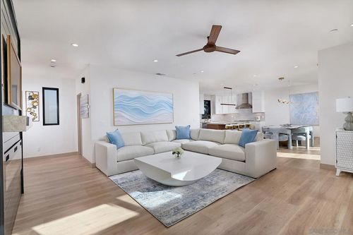 164 Cherry Ave, Carlsbad, CA, 92008-8212 | Card Image