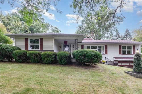 60 Viewcrest Dr, Irondequoit, NY, 14609-2922 | Card Image