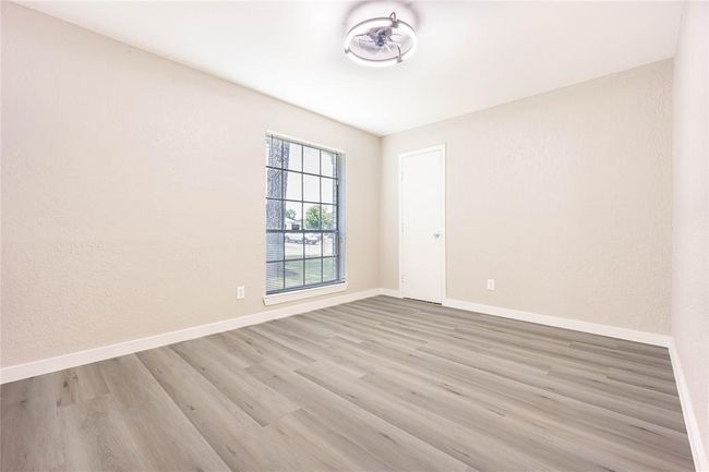 Bedroom # 2, walk in closet. | Image 12