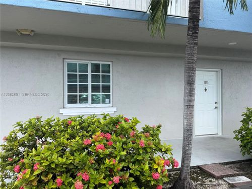 105g-8380 Nw 103rd St, Hialeah Gardens, FL, 33016-4658 | Card Image