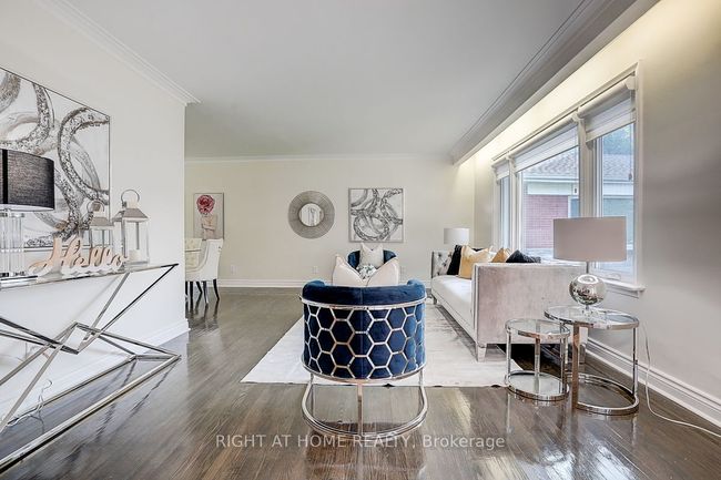 2 Citadel Dr, House other with 3 bedrooms, 2 bathrooms and 2 parking in Scarborough ON | Image 11