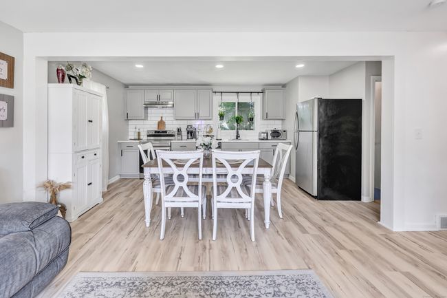 14 N Coe Ln, House other with 3 bedrooms, 2 bathrooms and null parking in Ansonia CT | Image 16