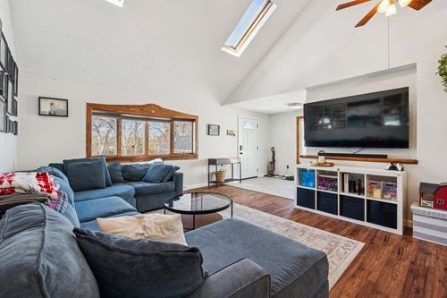 68 Marshall St, Billerica, MA, 01821-4017 | Card Image