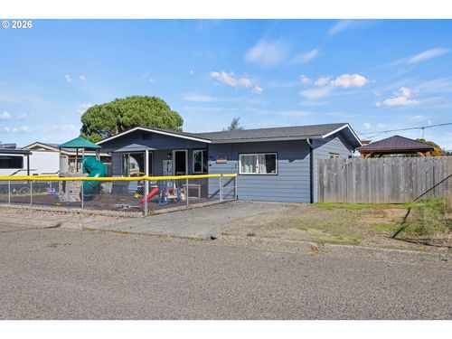 1617 Arthur St, NorthBend, OR, 97459 | Card Image
