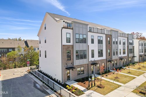 2708 Kempthorne Rd, Cary, NC, 27519 | Card Image