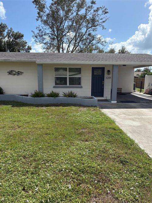1215 Laurel Ave, VENICE, FL, 34285-7922 | Card Image