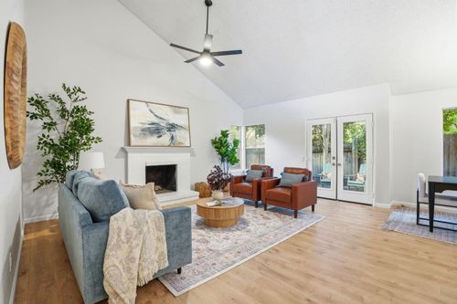 8 Coyle Creek Cir, Fair Oaks, CA, 95628-3337 | Card Image
