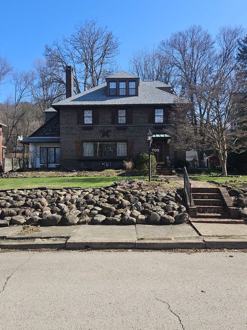 705 Laughlin Ave, Aliquippa, PA, 15001-3723 | Card Image