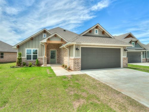 12509 Dolche Vita Drive, Yukon, OK, 73099 | Card Image
