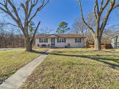 611 Short St, Knob Noster, MO, 65336-1542 | Card Image