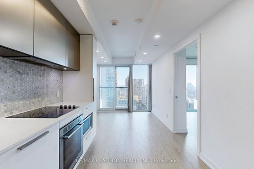 1815-85 Wood St, Toronto, ON, M4Y0E8 | Card Image