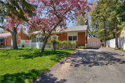 287 Kent Cres, Burlington, ON, L7L4T2 | Card Image