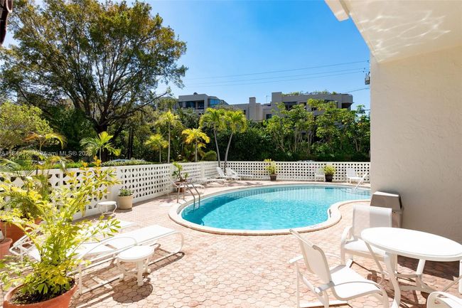 APT-5B - 77 Crandon Blvd, Condo with 1 bedrooms, 2 bathrooms and null parking in Key Biscayne FL | Image 37