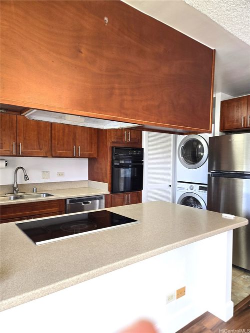 apt-702-3070 Ala Ilima St, Honolulu, HI, 96818-2794 | Card Image
