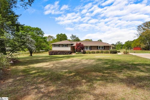 124 Center Pointe Rd, Belton, SC, 29627-9660 | Card Image