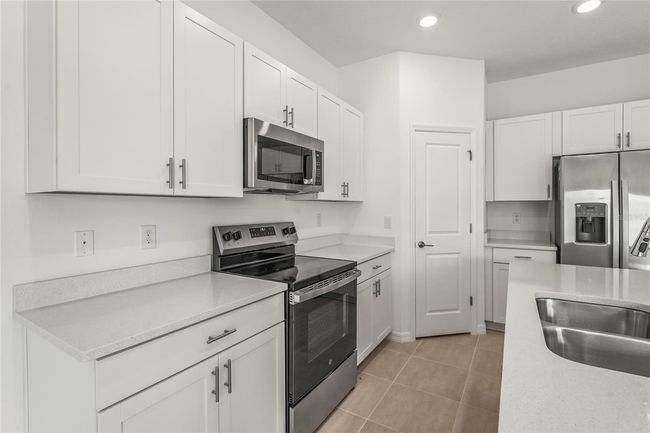 8705 Winter Breeze Way, Townhouse with 3 bedrooms, 3 bathrooms and null parking in SARASOTA FL | Image 15